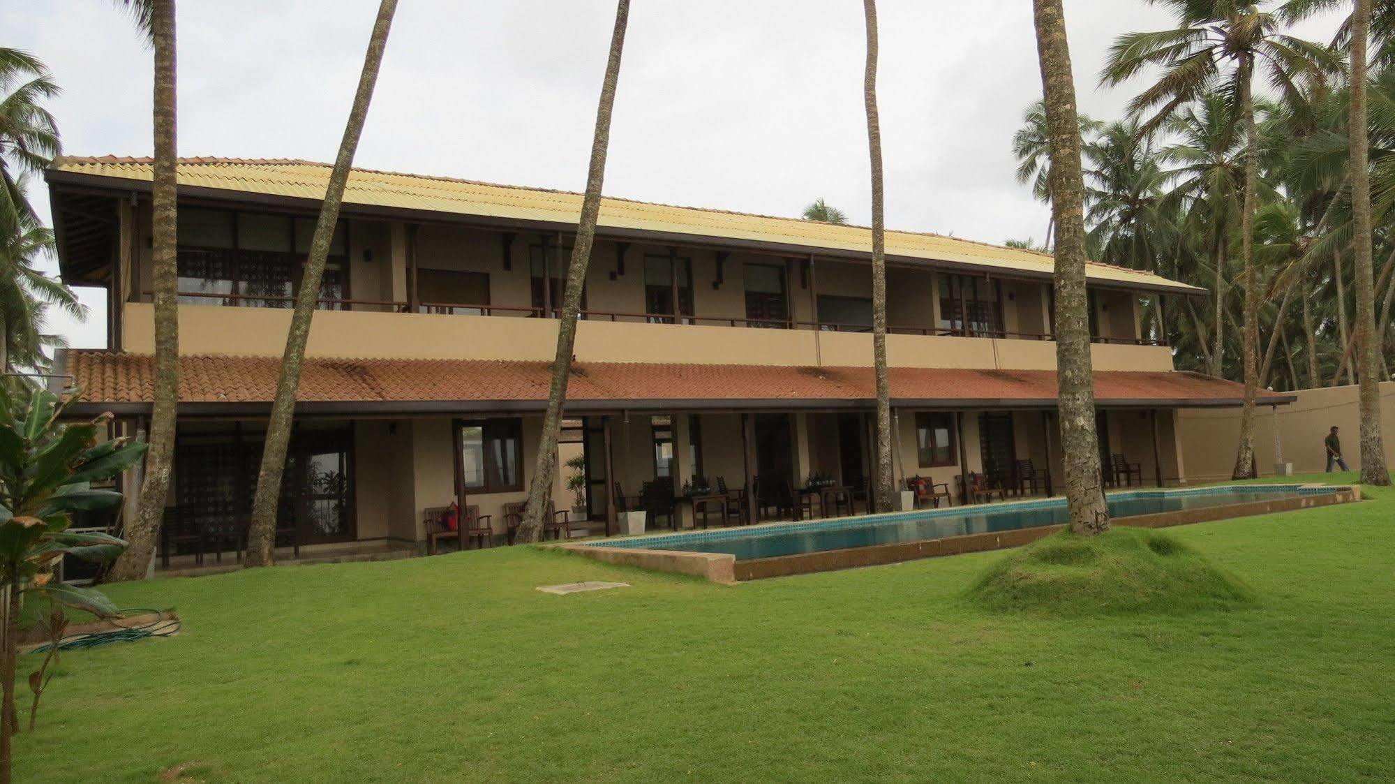 Maresia Beach Villa ワドゥワ エクステリア 写真